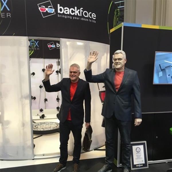 世界最高3D打印人像 3D打印怎么樣 世界最高2米3D打印人像破吉尼斯記錄-e鍵打印|專注3D打印服務|3D打印機技術材料價格表
3d打印人像,3d打印人像館,3d打印人像流程,3d打印人像成本,3d打印人像燈,3d打印人像定制,3d打印人像設計,3d打印人像必須掃描嗎