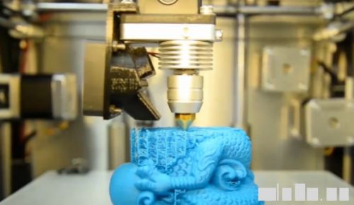 機器打印的移動速度，打印層厚，以及定位精度 3d打印機(如何)選購指南 參考這些需要注意的重要參數就有OK了