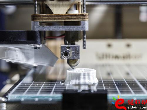 100美元超高性價比3d打印機_用手機光源驅動的樹脂3D打印機