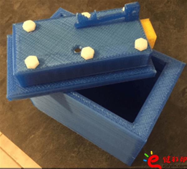 來看看金銀珠寶首飾專用的塑料3D打印保險箱_最專業(yè)的3D打印服務(wù)平臺